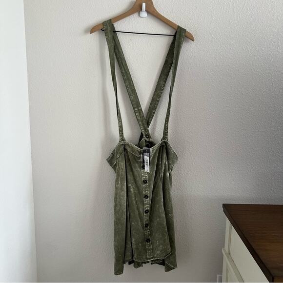 NWT Torrid Skirtall Green Tie Dye Skirted Suspender Academia 2X - Picture 1 of 4